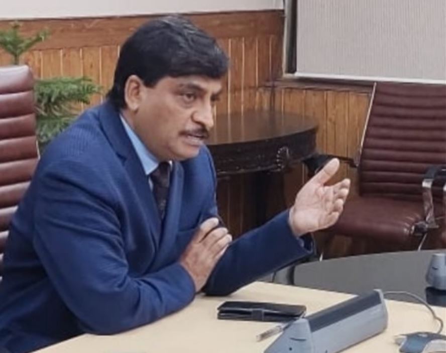 '16 IAS Officers retiring in India today including CS Jammu and Kashmir Arun Mehta'